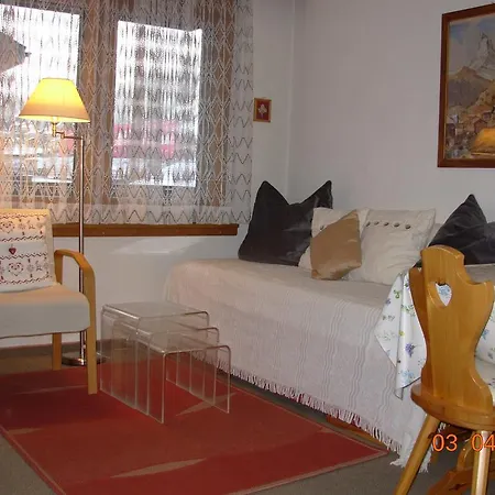 Haus Rossignol B 아파트